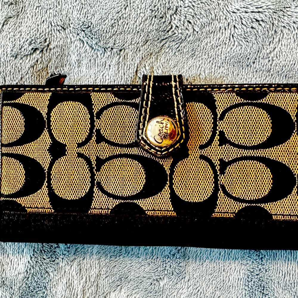 Coach wallet